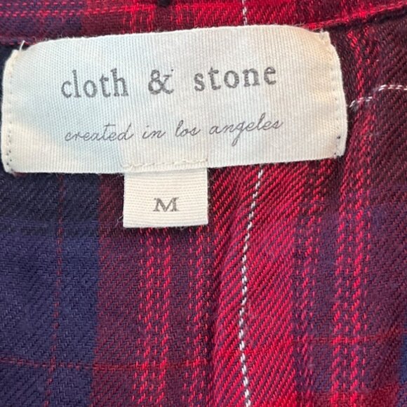 Distressed Red & Navy Plaid Button-Down Shirt By Cloth & Stone Frayed Hem Medium - Picture 3 of 8